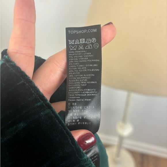 NWT TopShop Off the Shoulder Top Green Velvet US 4 - Picture 7 of 8